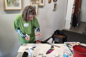 Carol Carter instructing: a hummingbird project, St. Louis 2022